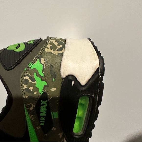 Nike Air Max 90s - Picture 9 of 11